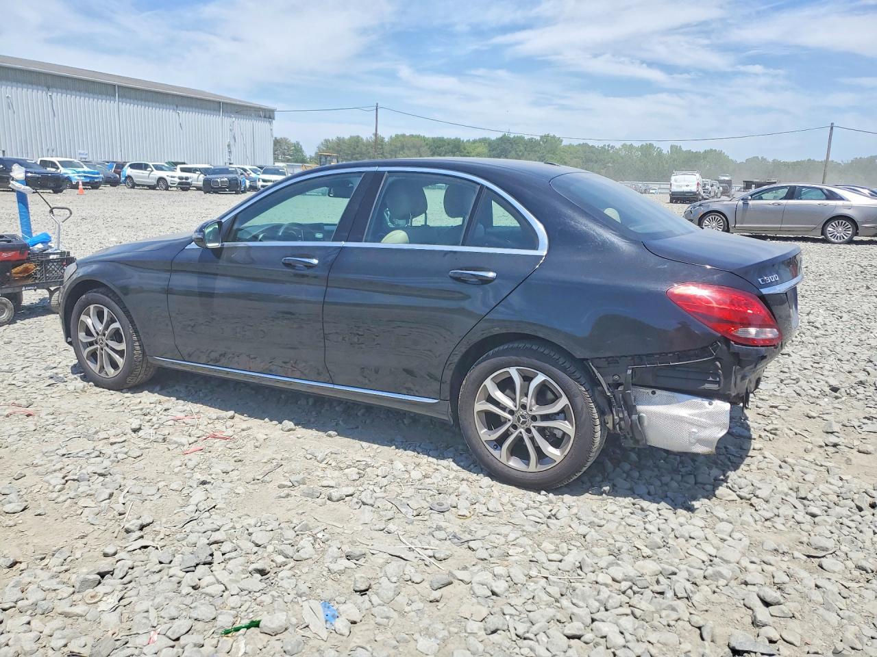 2018 Mercedes-Benz C 300 4Matic - Фото 2
