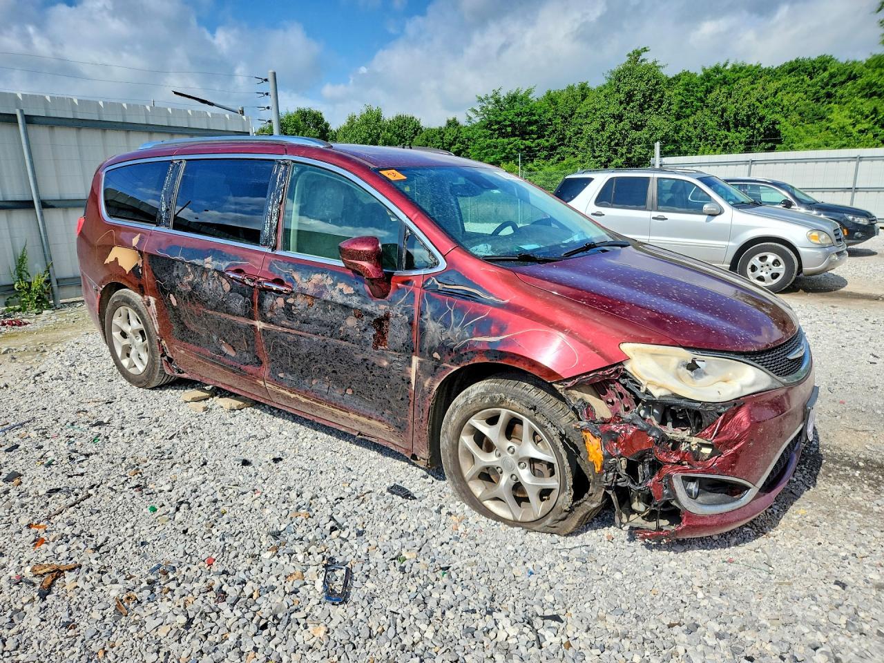 2020 Chrysler Pacifica Touring L - Фото 4