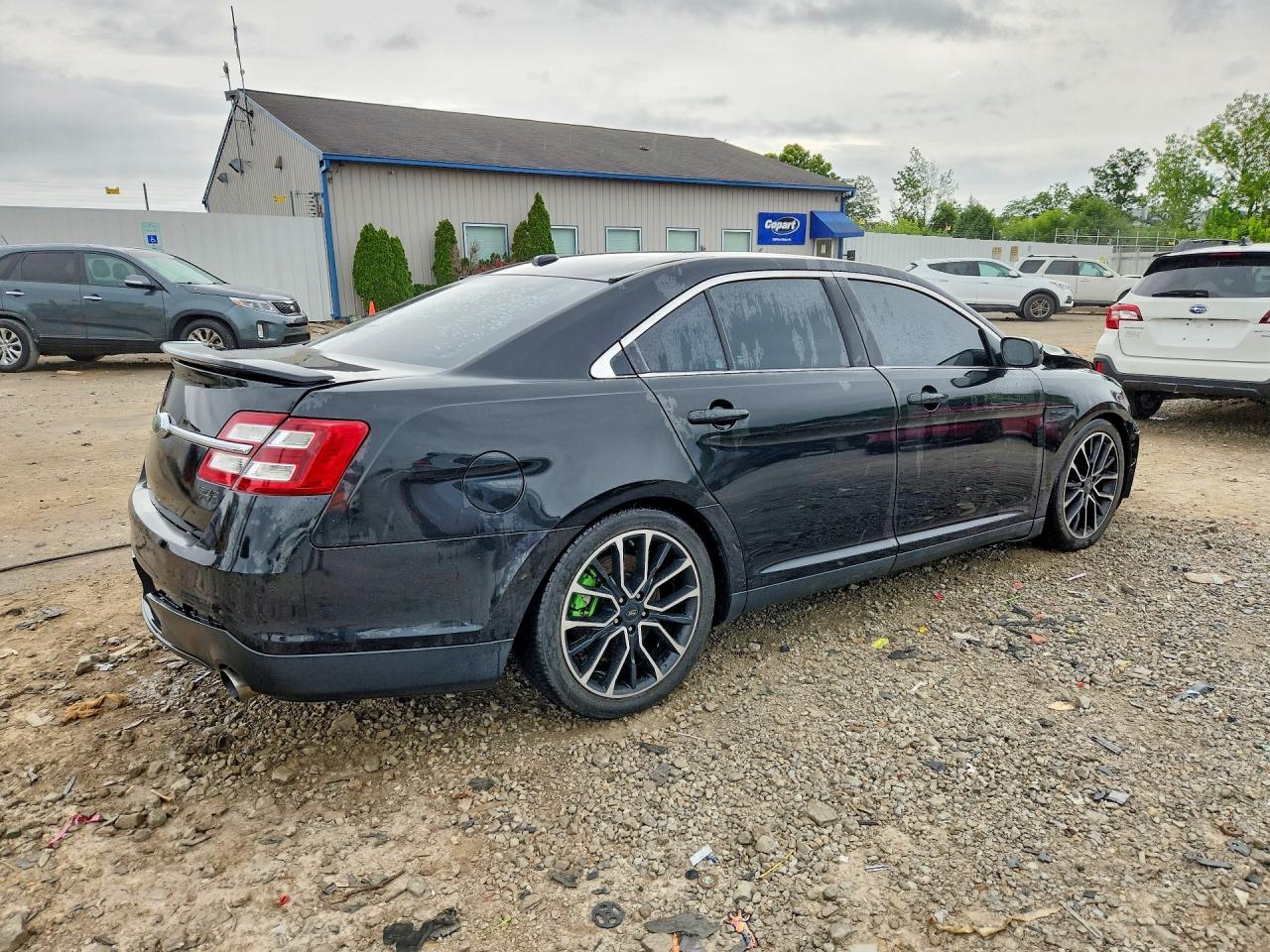 2015 Ford Taurus Sho - Image 3