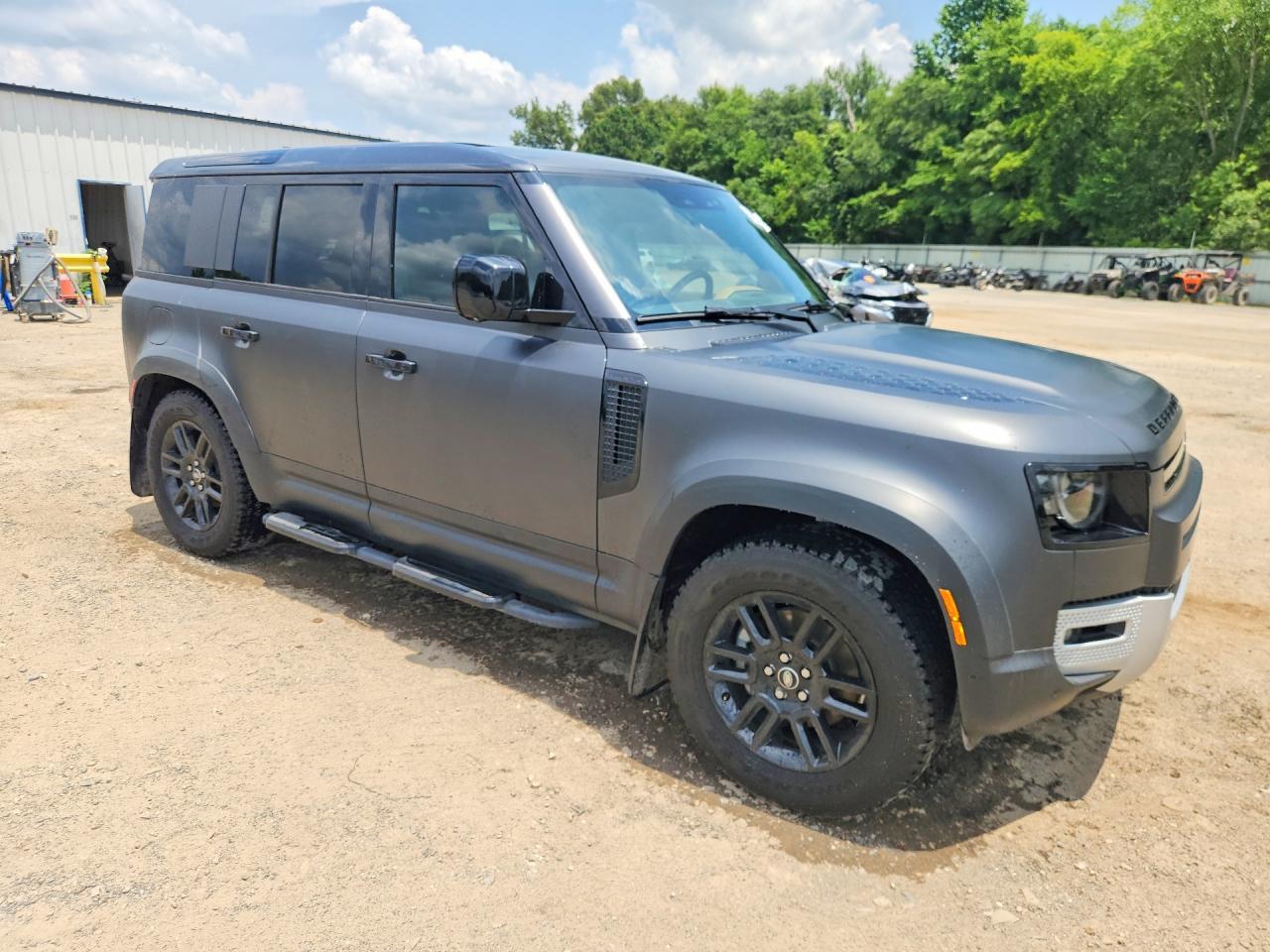 2025 Land Rover Defender 110 S - Image 4