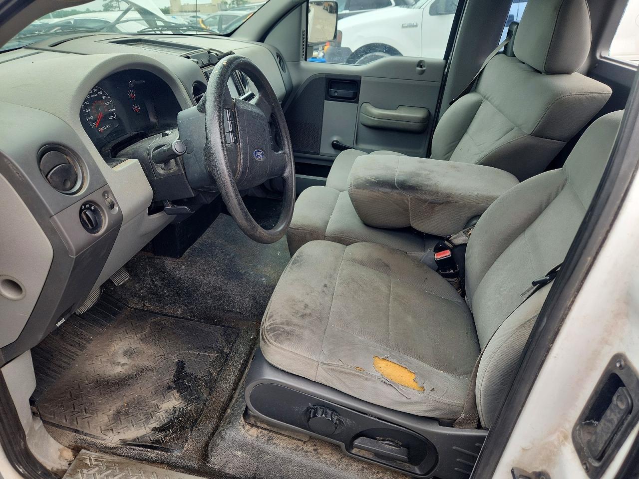 2008 Ford F150 - Image 7