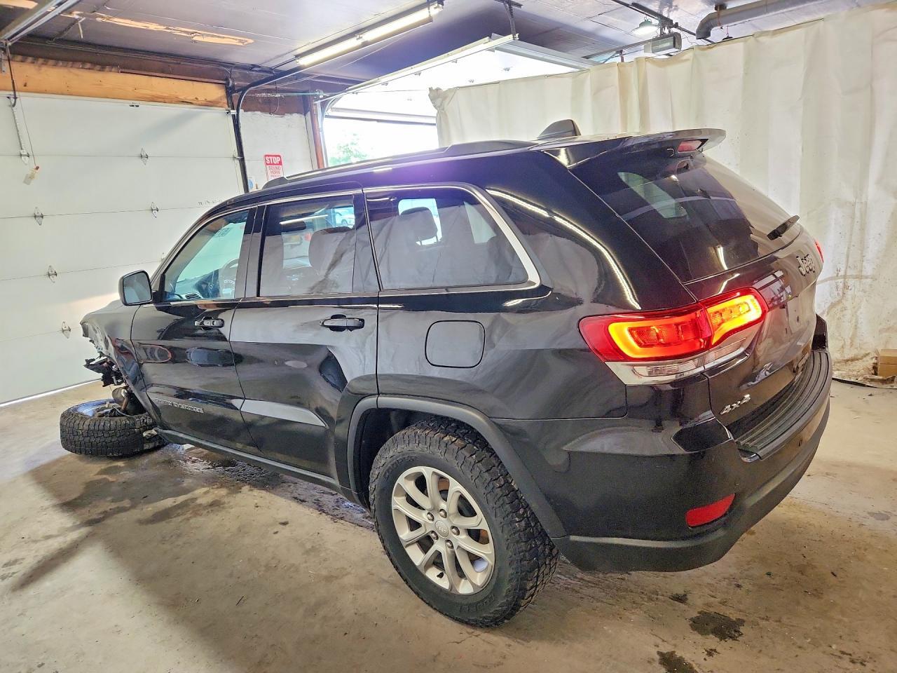 2021 Jeep Grand Cherokee Laredo - Фото 2