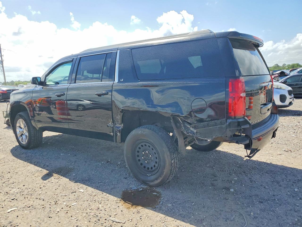 2016 Chevrolet Suburban C1500 Lt - Image 2
