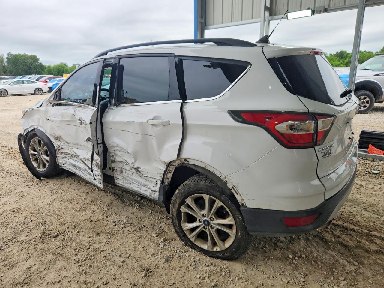 2018 Ford Escape Se - Фото 2
