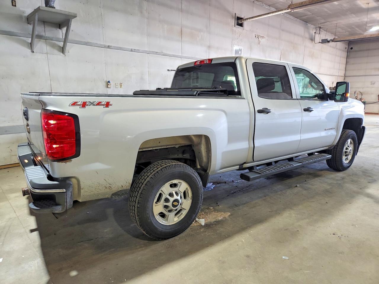 2016 Chevrolet Silverado K2500 Heavy Duty - Фото 3