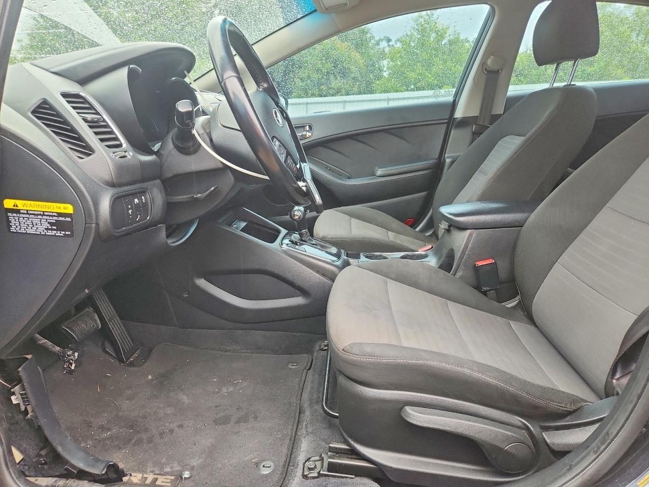 2017 Kia Forte S - Фото 7