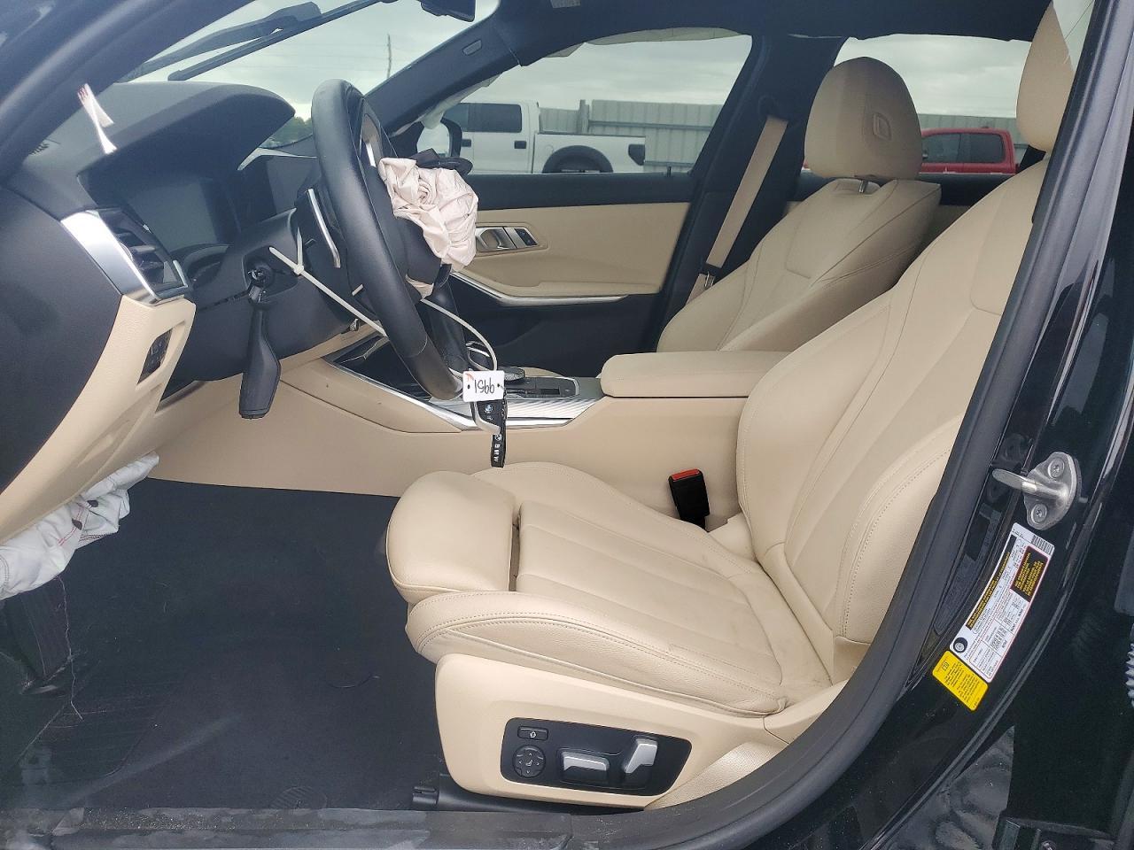2021 BMW 330I - Фото 7
