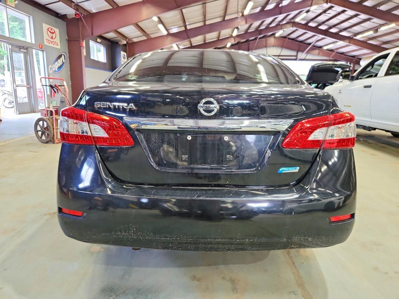 2013 Nissan Sentra S - Фото 6