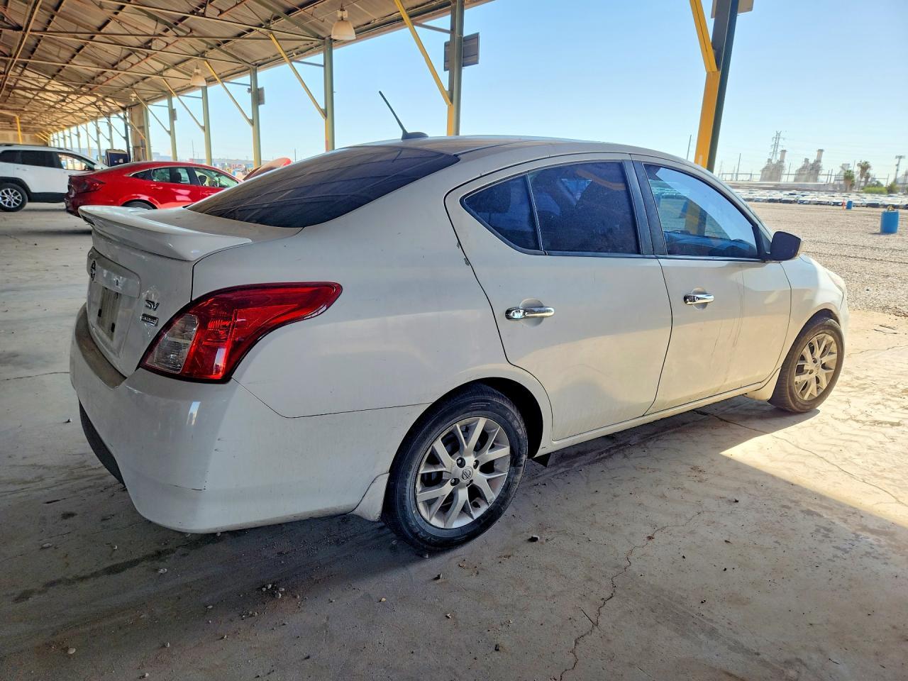 2017 Nissan Versa 1.6 S - Фото 3