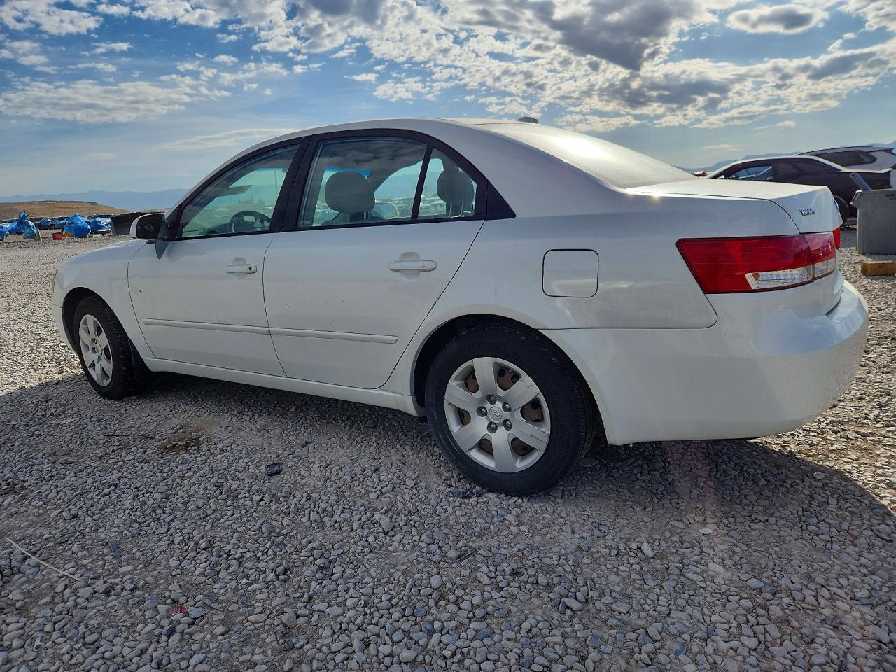 2008 Hyundai Sonata - Image 2