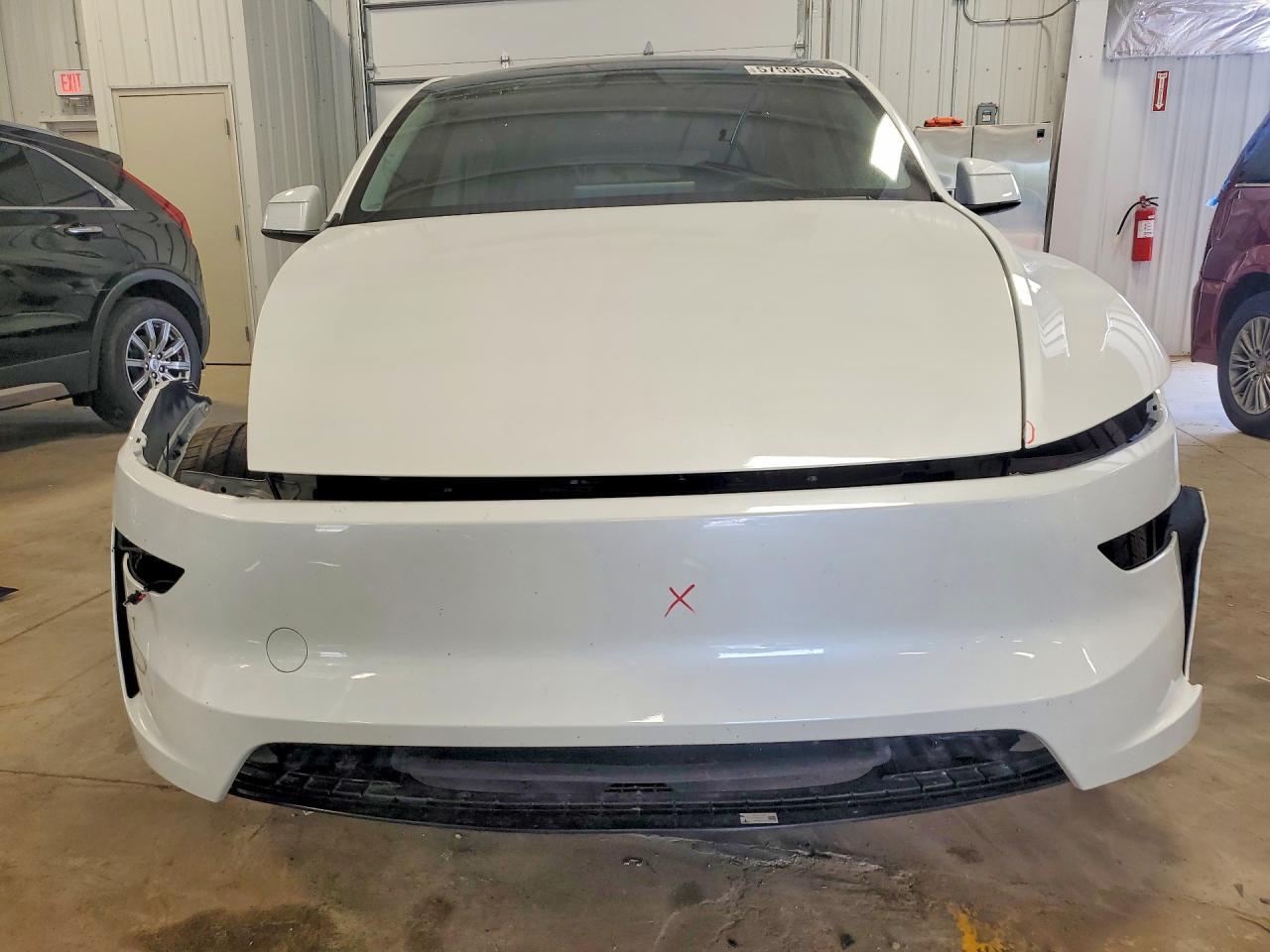 2026 Tesla Model Y - Фото 5