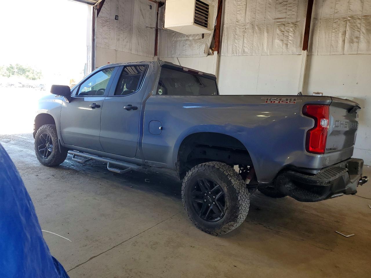 2020 Chevrolet Silverado K1500 Trail Boss Custom - Фото 2