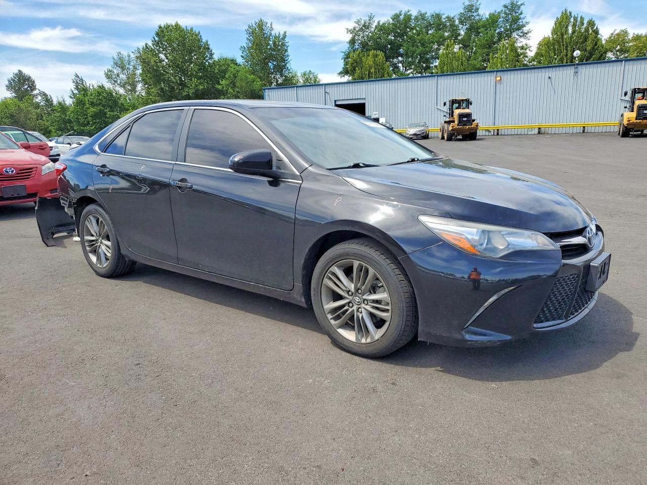 2017 Toyota Camry Se - Image 4