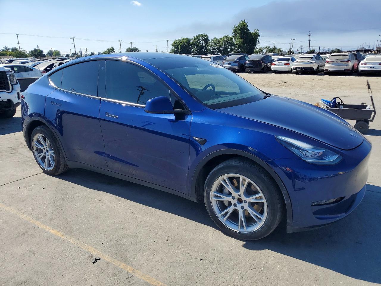 2023 Tesla Model Y - Image 4