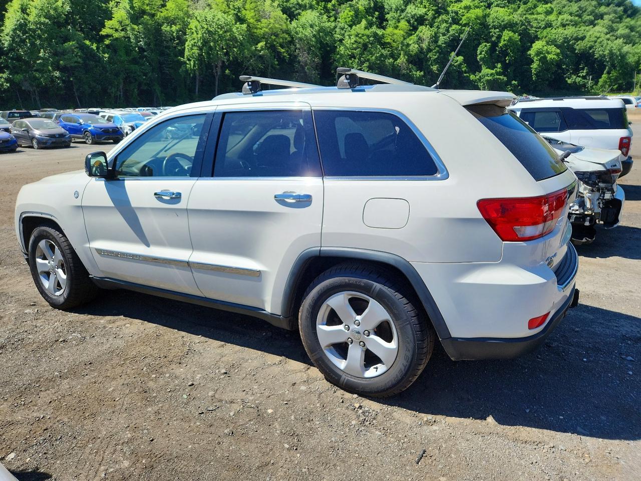 2011 Jeep Grand Cherokee Overland - Image 2