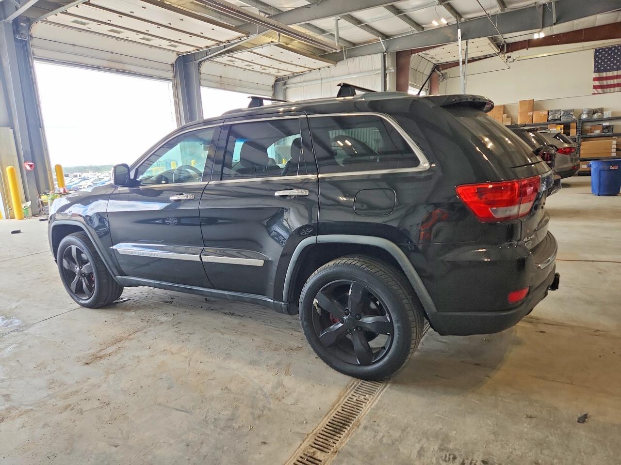 2011 Jeep Grand Cherokee Overland - Фото 2