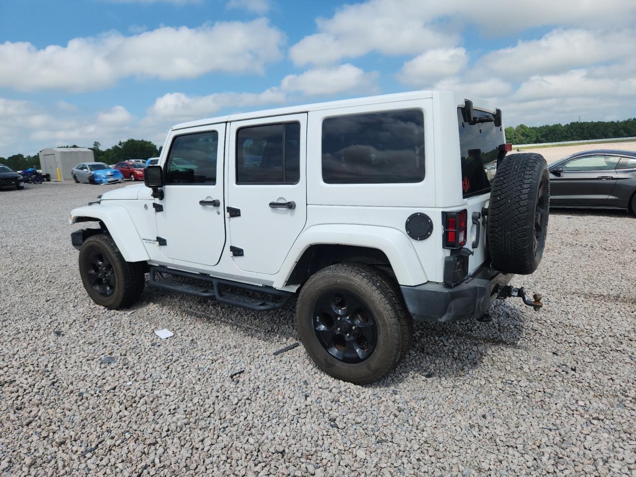 2015 Jeep Wrangler Unlimited Sahara - Фото 2