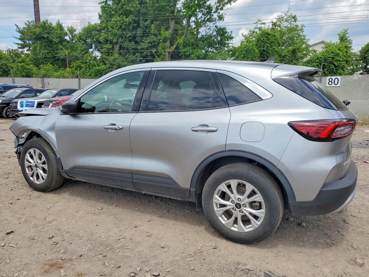 2024 Ford Escape Active - Image 2
