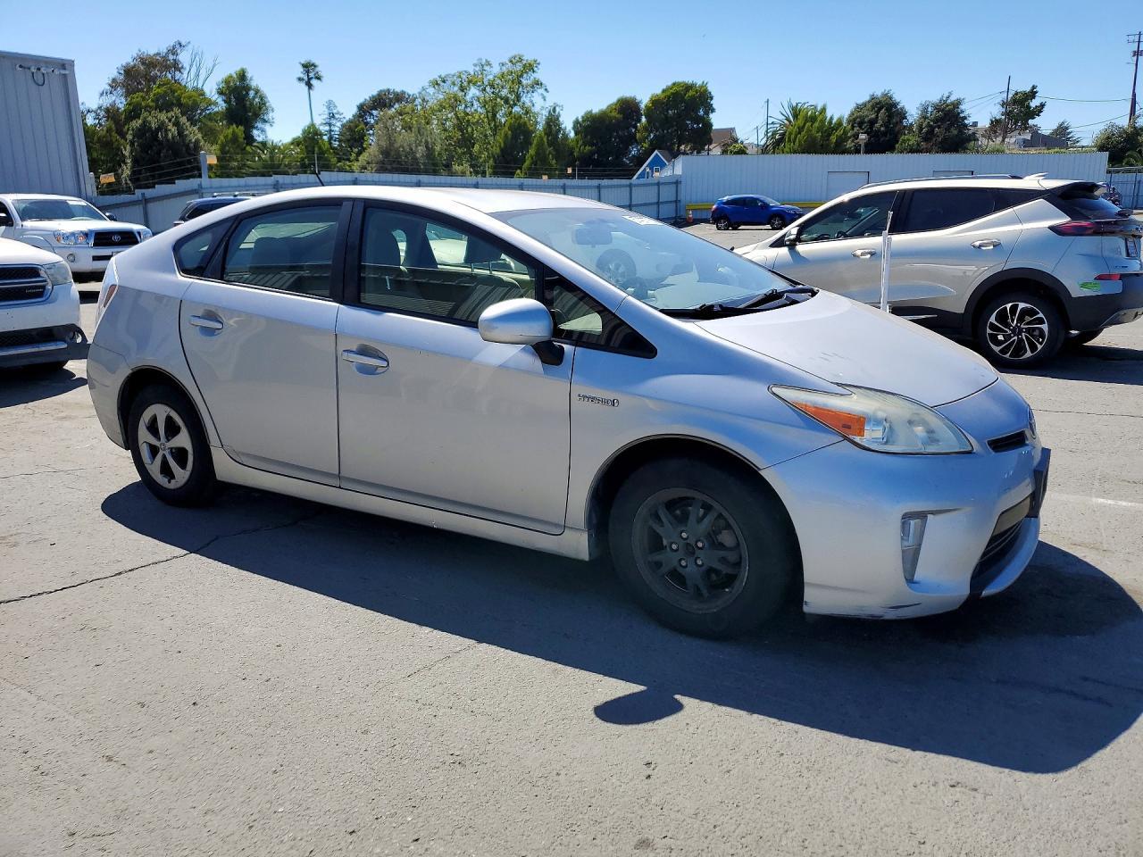 2015 Toyota Prius Three - Фото 4