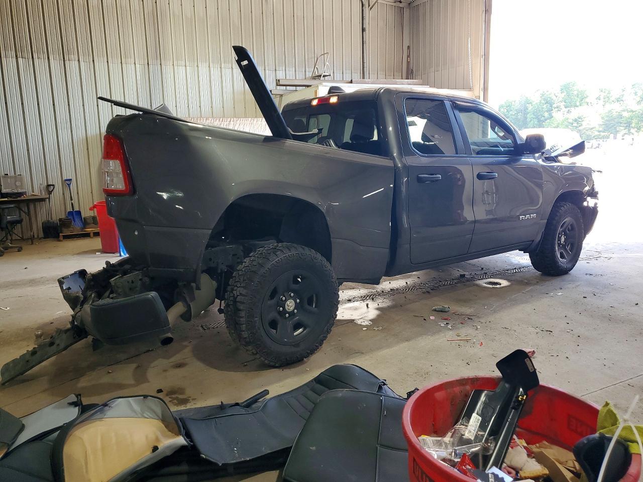 2019 Ram 1500 Tradesman - Фото 3
