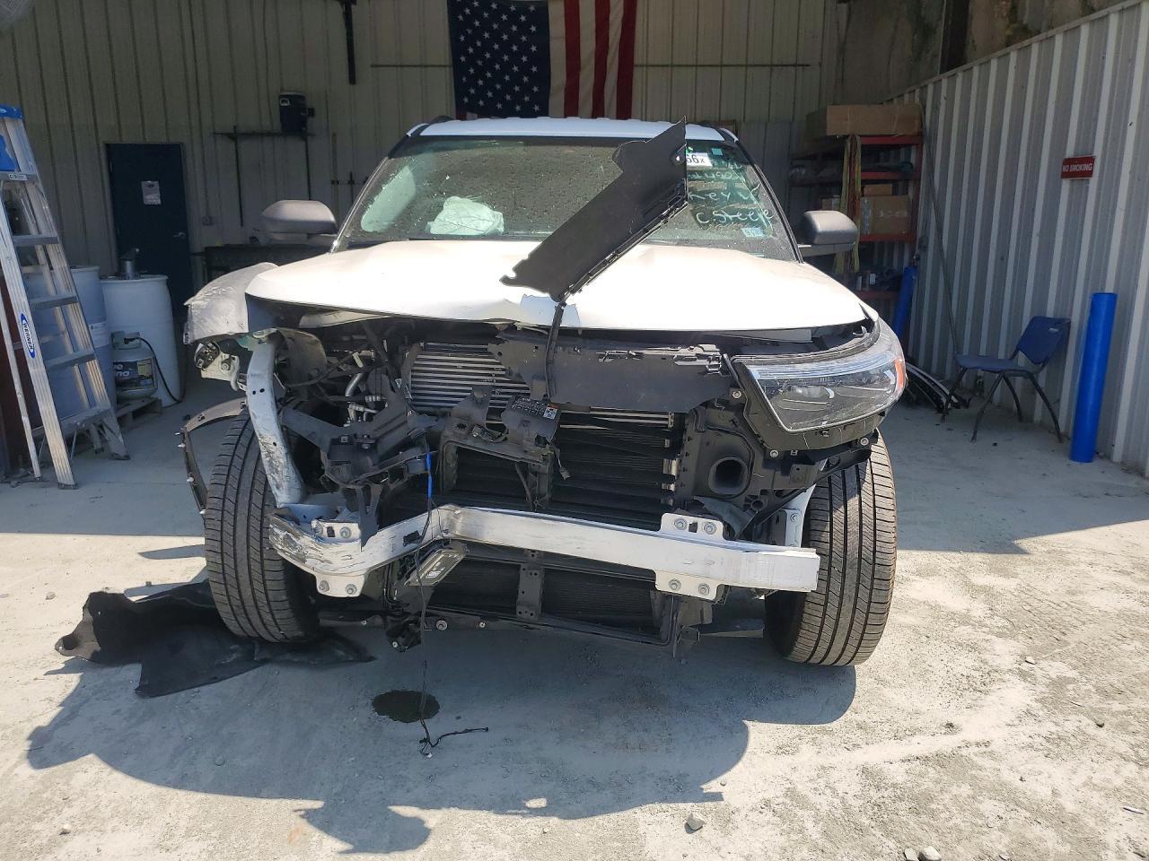 2022 Ford Explorer Xlt - Фото 5