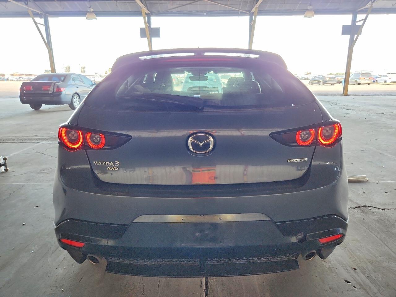 2020 Mazda 3 Premium - Фото 6