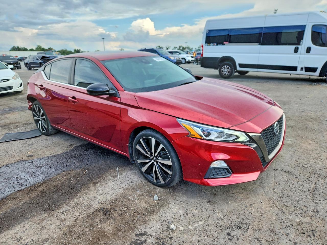 2020 Nissan Altima Sr - Фото 4
