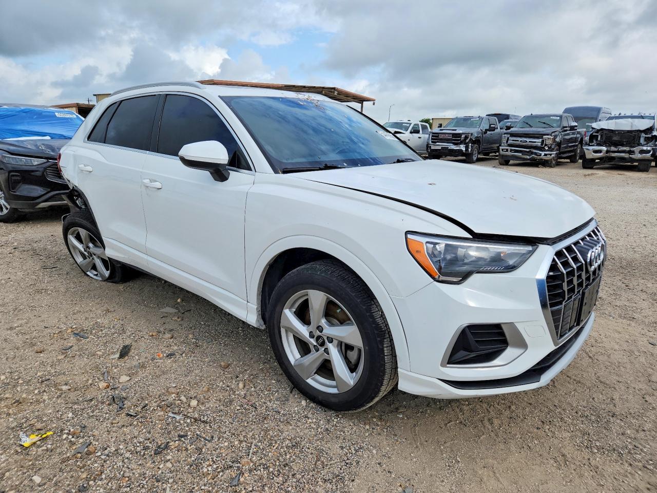 2021 Audi Q3 Premium 40 - Фото 4