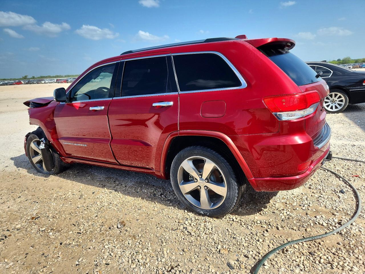 2015 Jeep Grand Cherokee Overland - Image 2