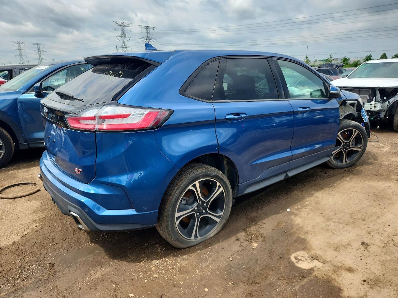 2019 Ford Edge St - Фото 3