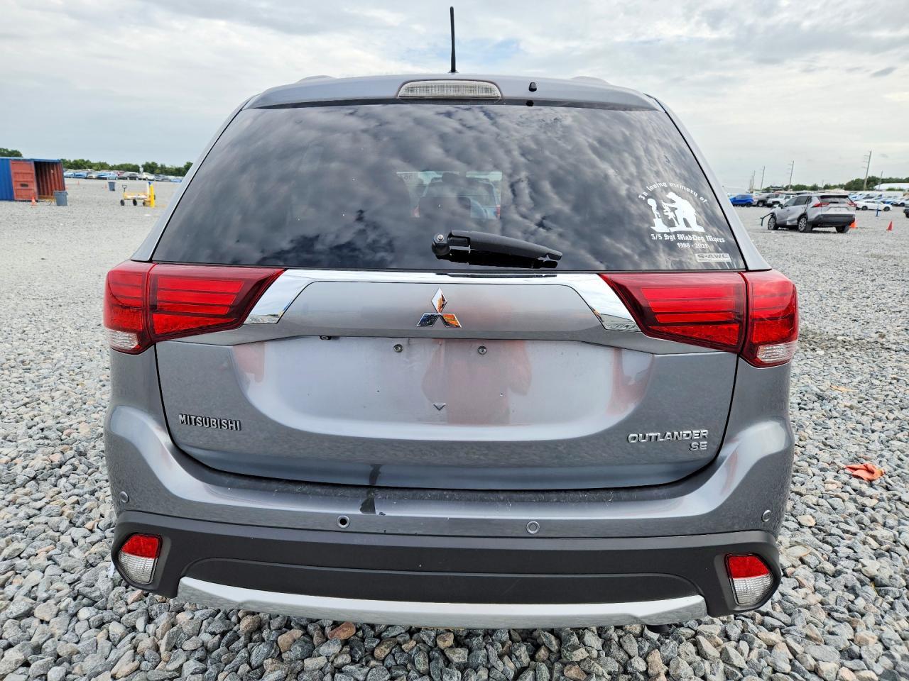 2016 Mitsubishi Outlander Se - Фото 6