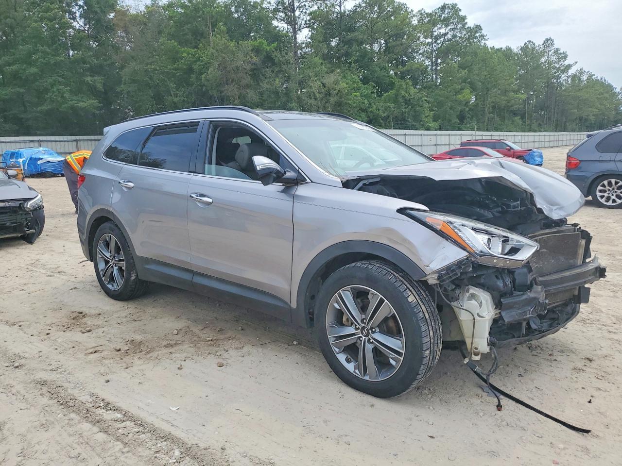 2016 Hyundai Santa Fe Se - Image 4