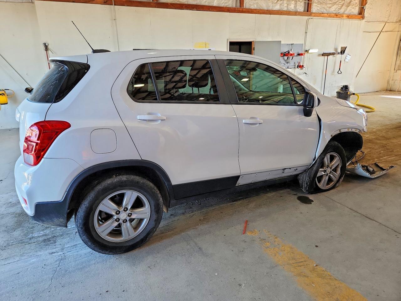 2021 Chevrolet Trax Ls - Фото 3
