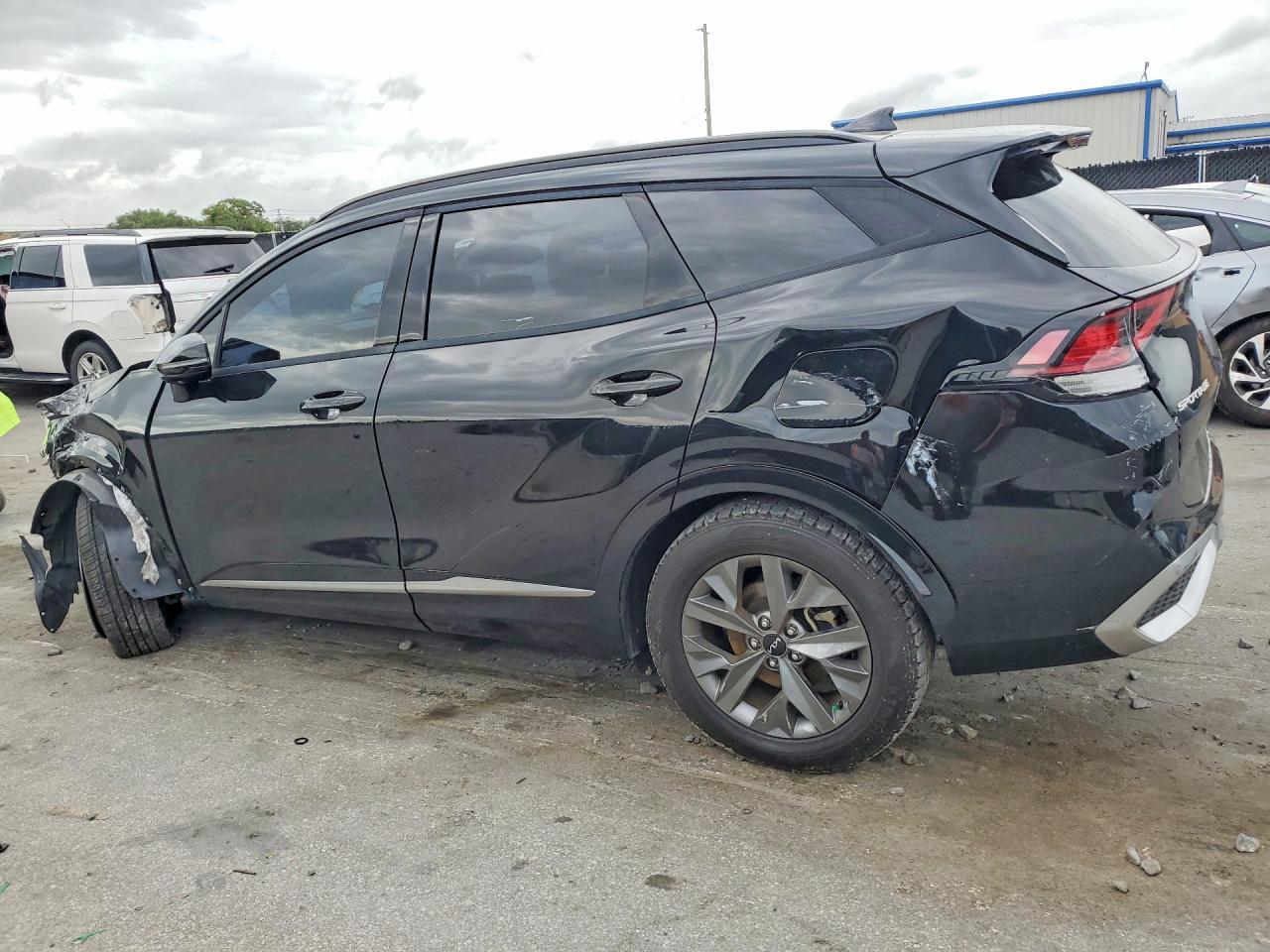 2023 Kia Sportage Sx - Фото 2