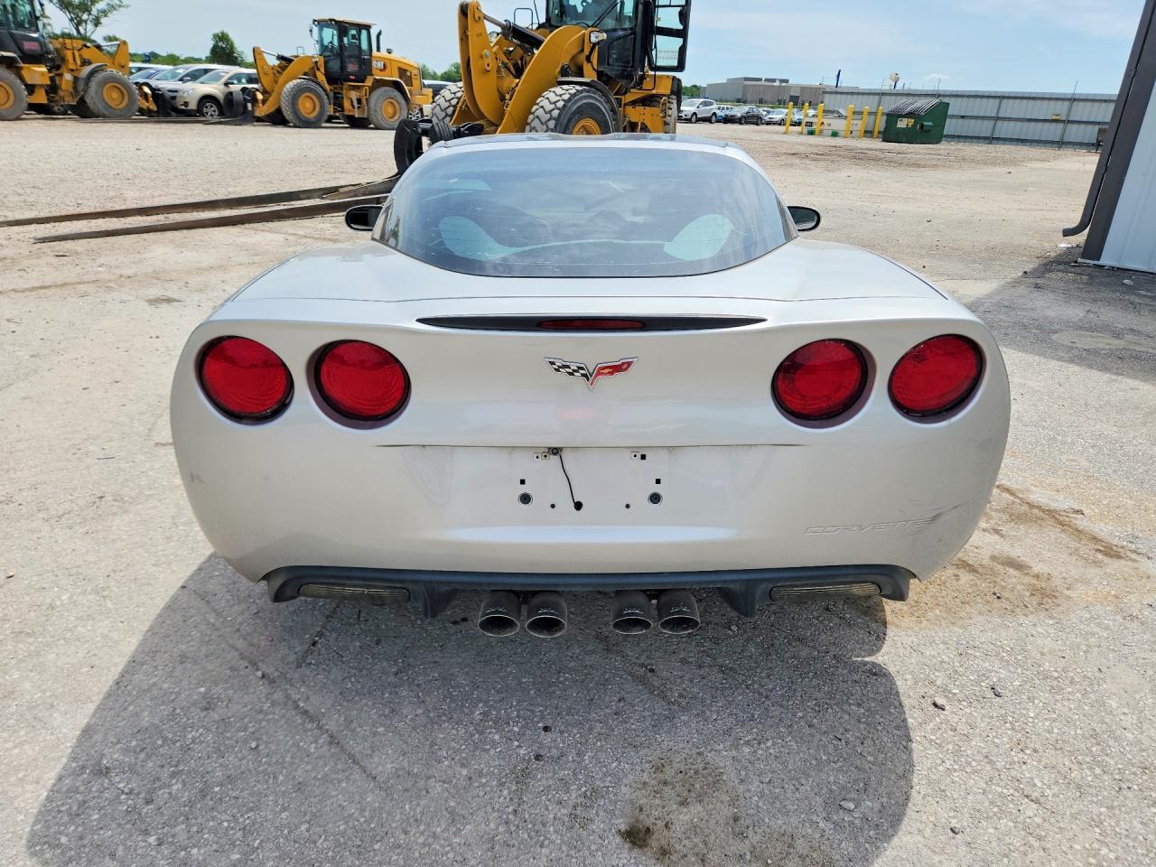 2005 Chevrolet Corvette - Фото 6