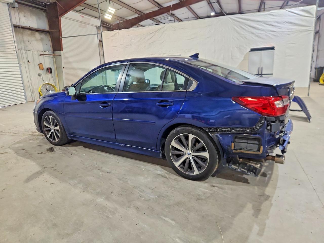 2017 Subaru Legacy 2.5I Limited - Фото 2