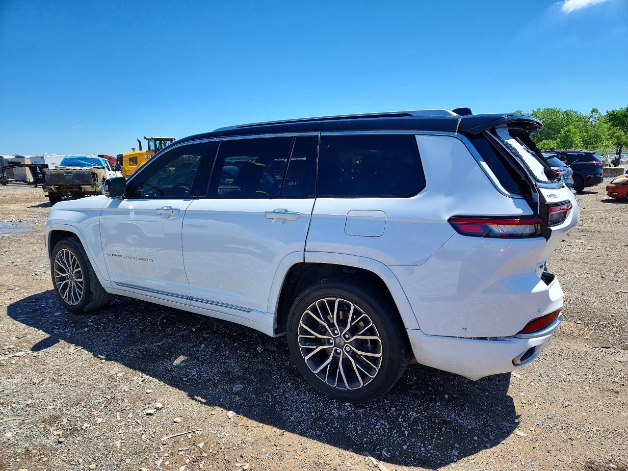 2021 Jeep Grand Cherokee L Summit - Фото 2