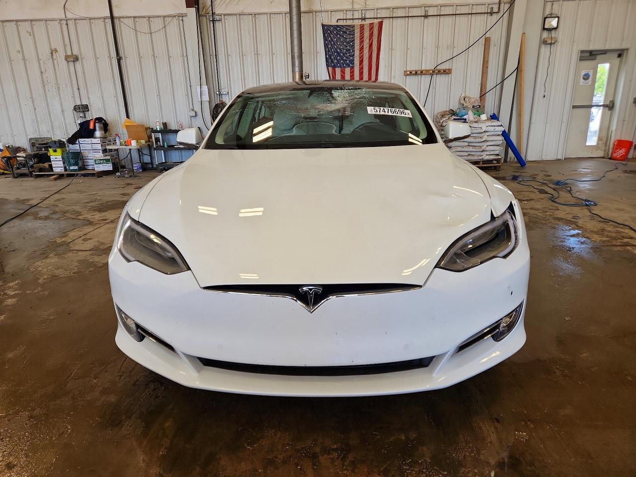 2017 Tesla Model S - Image 5