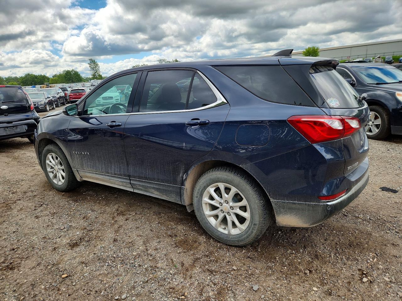 2018 Chevrolet Equinox Lt - Image 2