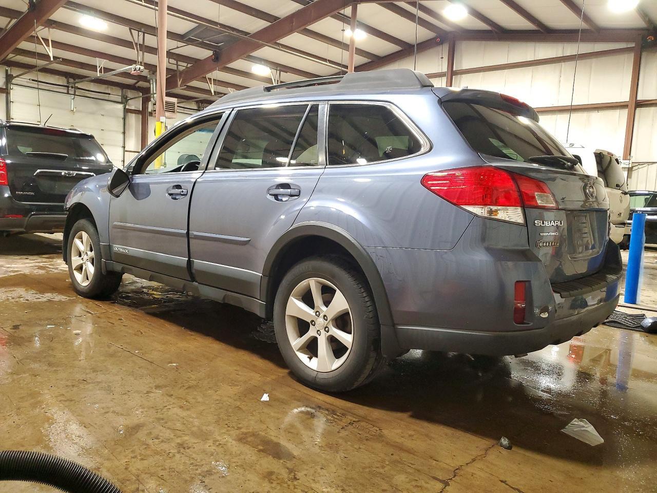 2014 Subaru Outback 3.6R Limited - Image 2