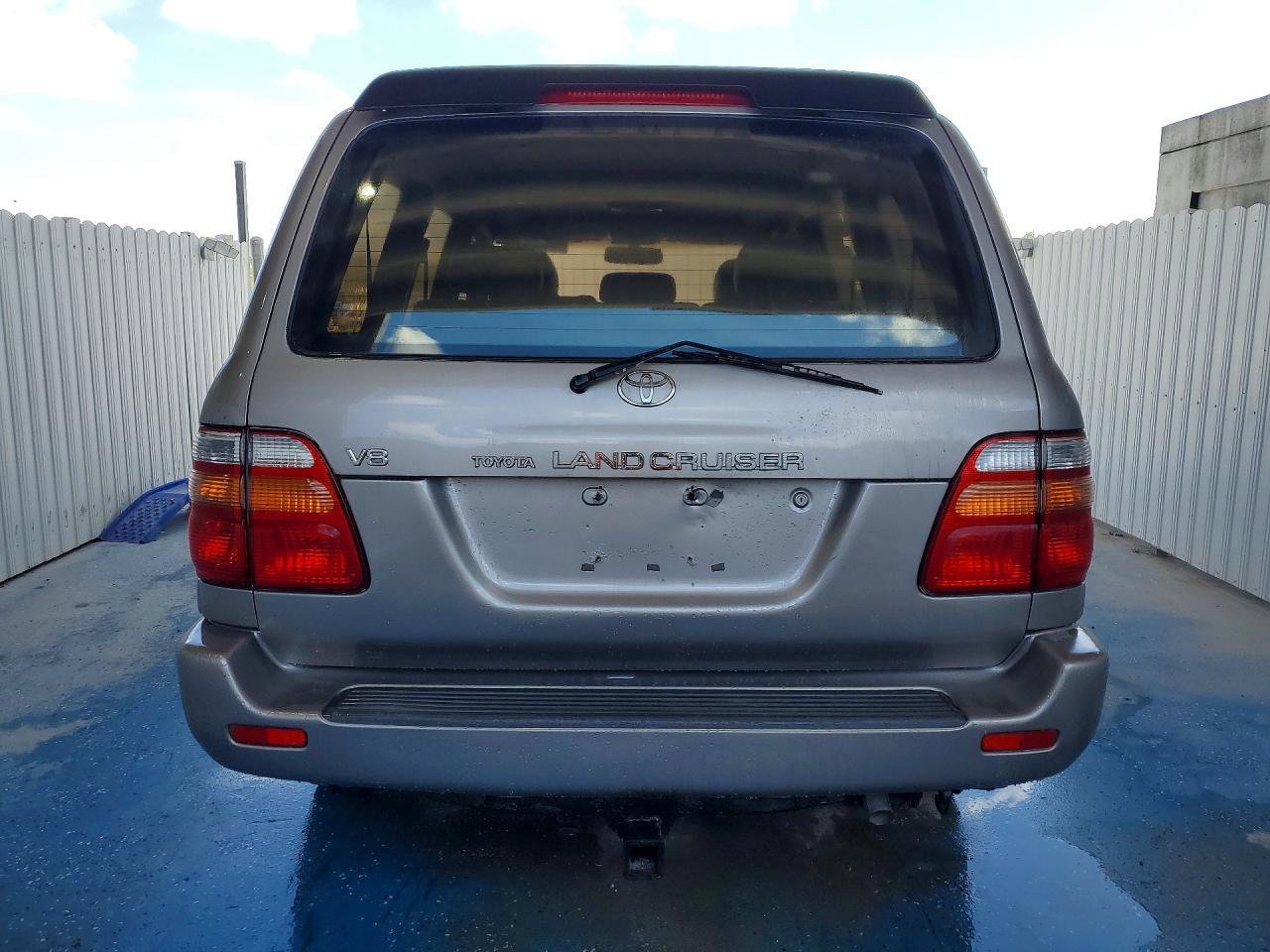 2001 Toyota Land Cruiser Base - Фото 6