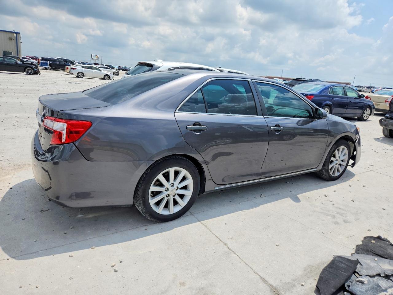 2012 Toyota Camry Xle - Фото 3