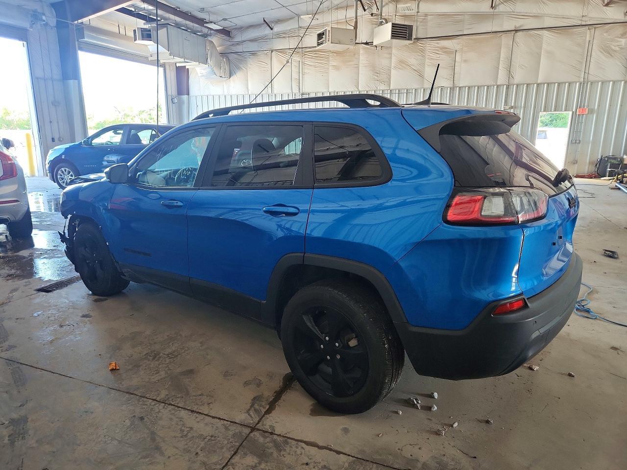 2020 Jeep Cherokee Latitude Plus - Фото 2