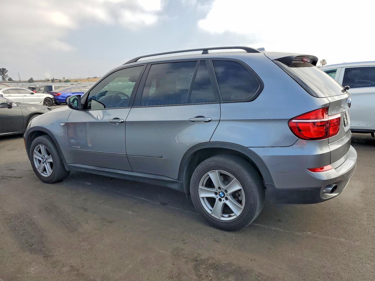 2013 BMW X5 xDrive35I - Image 2