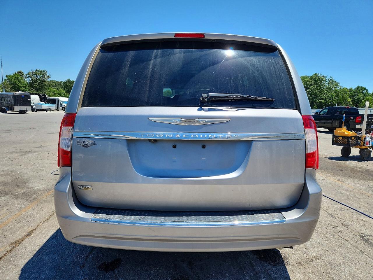 2016 Chrysler Town & Country Touring - Фото 6