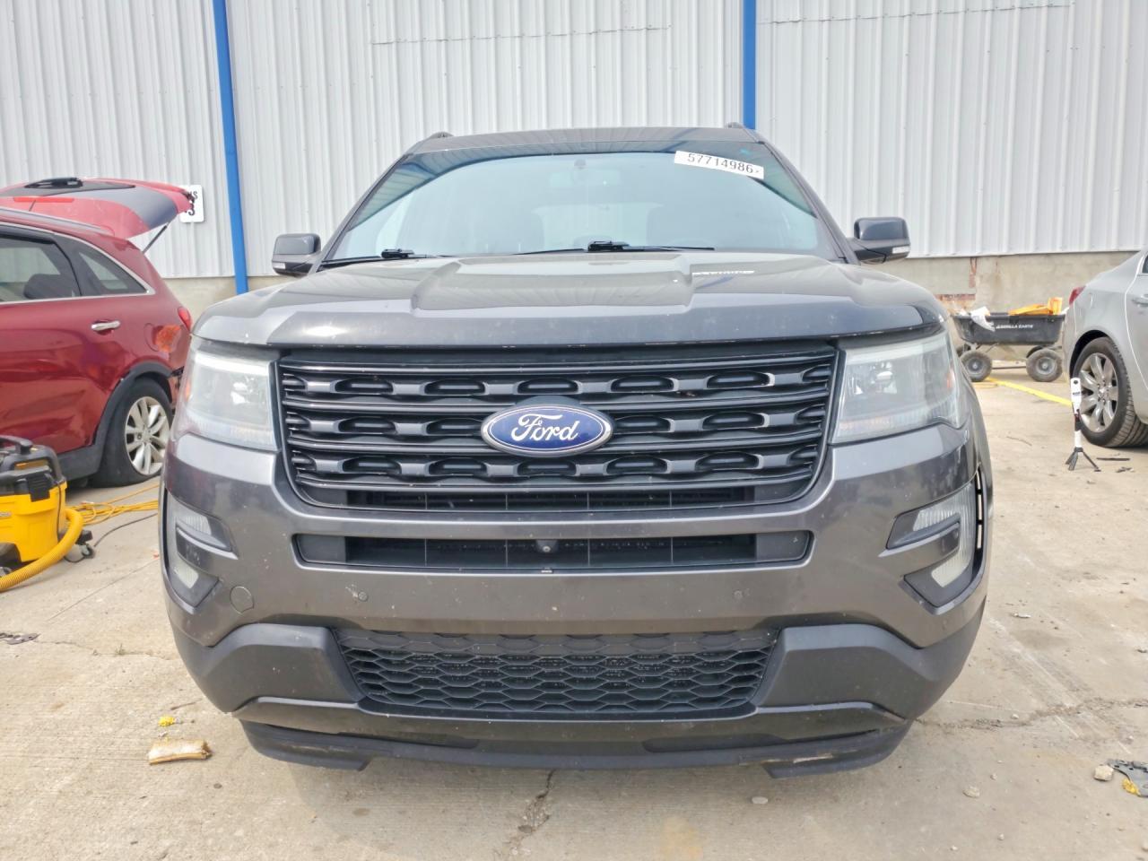 2016 Ford Explorer Sport - Фото 5