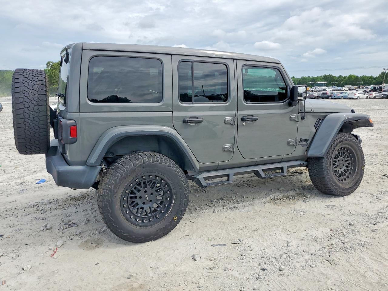 2021 Jeep Wrangler Unlimited Sport - Фото 3