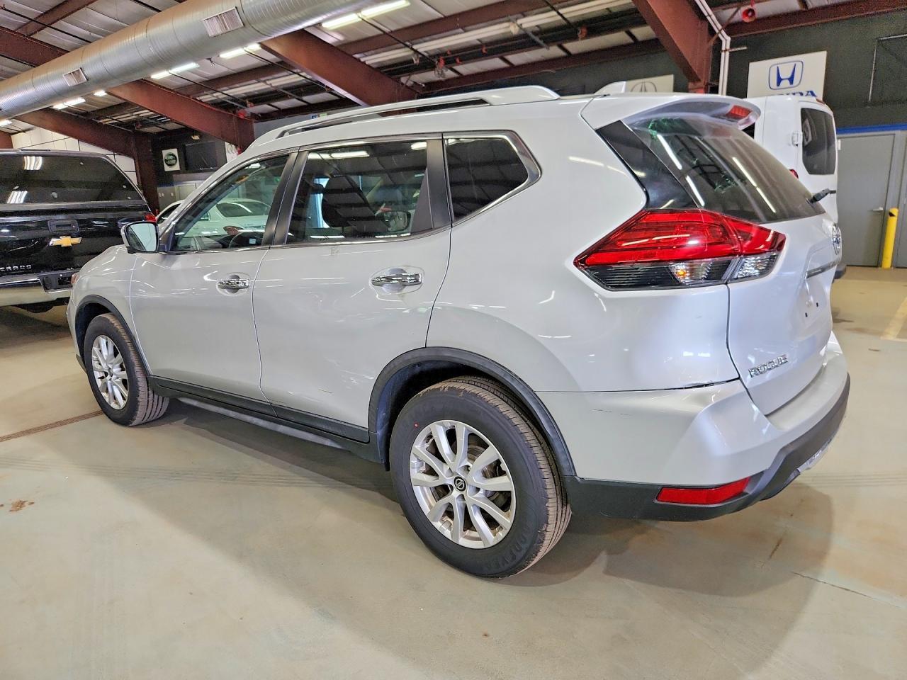2017 Nissan Rogue Sv - Фото 2