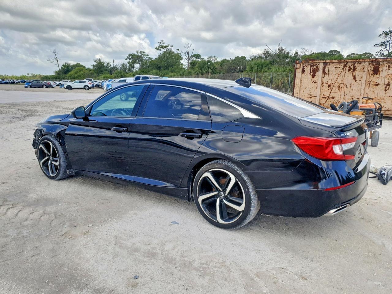 2019 Honda Accord Sport - Фото 2