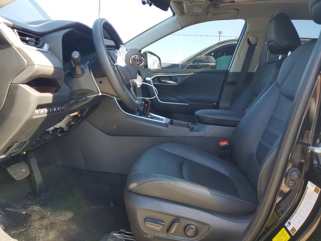 2025 Toyota Rav4 Limited - Фото 7